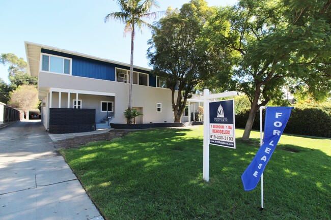 2512 Canada Blvd in Glendale, CA - Foto de edificio - Building Photo