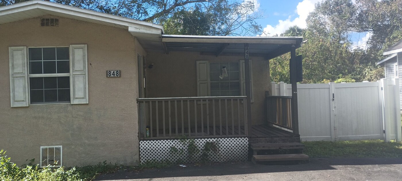 848 Twigg St in Brooksville, FL - Building Photo