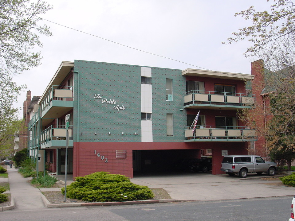 La Petite in Denver, CO - Foto de edificio