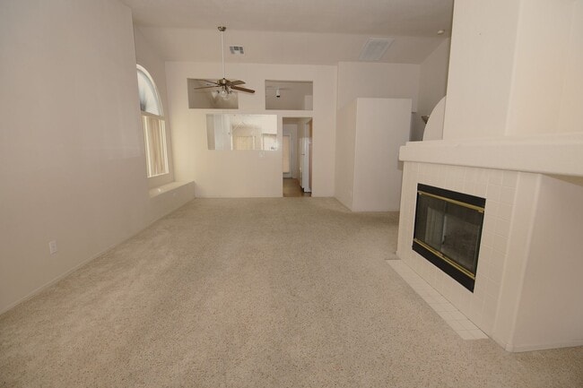 3583 Summerday Ct in Las Vegas, NV - Building Photo - Building Photo