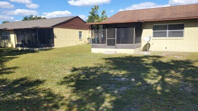 1711 Lakewood Ave in Eustis, FL - Foto de edificio - Building Photo