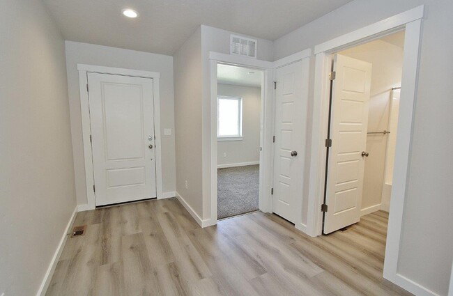 1669 Kayak Rd in Emmett, ID - Building Photo - Building Photo