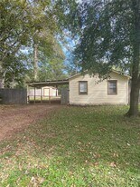 40 Jimmie Ln in Shepherd, TX - Building Photo