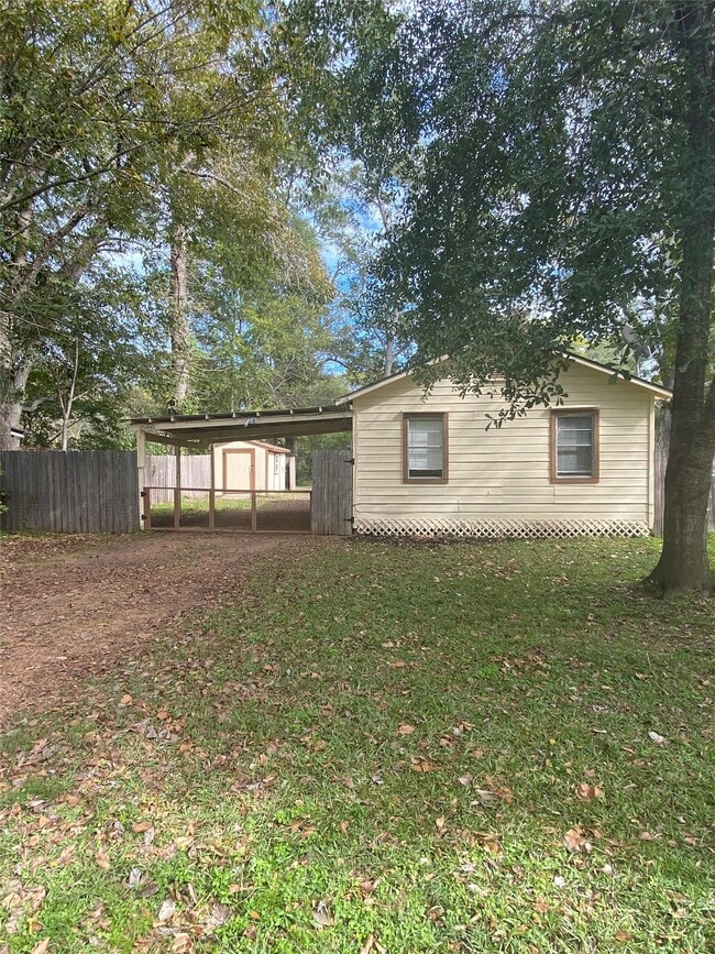 property at 40 Jimmie Ln