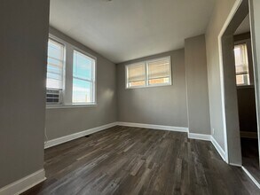 2525 W Cold Spring Ln in Baltimore, MD - Building Photo - Building Photo