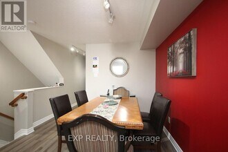 548 Chapman Mills Dr in Ottawa, ON - Building Photo - Building Photo