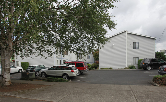 1625 SE Nehalem St in Portland, OR - Foto de edificio - Building Photo