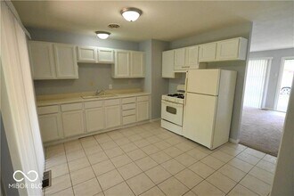4940 Leone Dr in Lawrence, IN - Building Photo - Building Photo