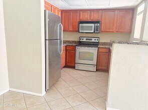 5757 W Eugie Ave in Glendale, AZ - Building Photo - Building Photo