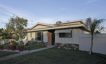 Joann Street Apartments in Costa Mesa, CA - Building Photo - Building Photo