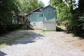 10 Bedroom Rental House - Univ of TN Adjacent in Knoxville, TN - Building Photo - Other