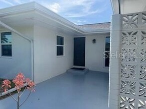 181 Beeney Rd SE in Port Charlotte, FL - Building Photo - Building Photo