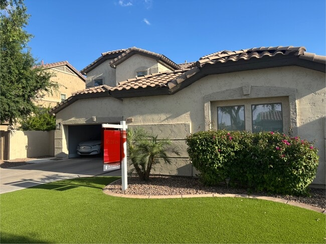 property at 461 W Flamingo Dr
