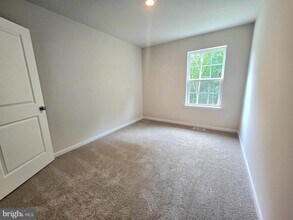 8 Whaler Dr in Runnemede, NJ - Building Photo - Building Photo