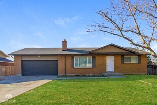 9548 S 1210 E in Sandy, UT - Building Photo