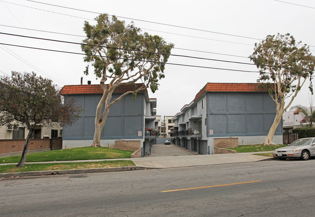 1910-1912 Grismer Ave in Burbank, CA - Building Photo - Building Photo