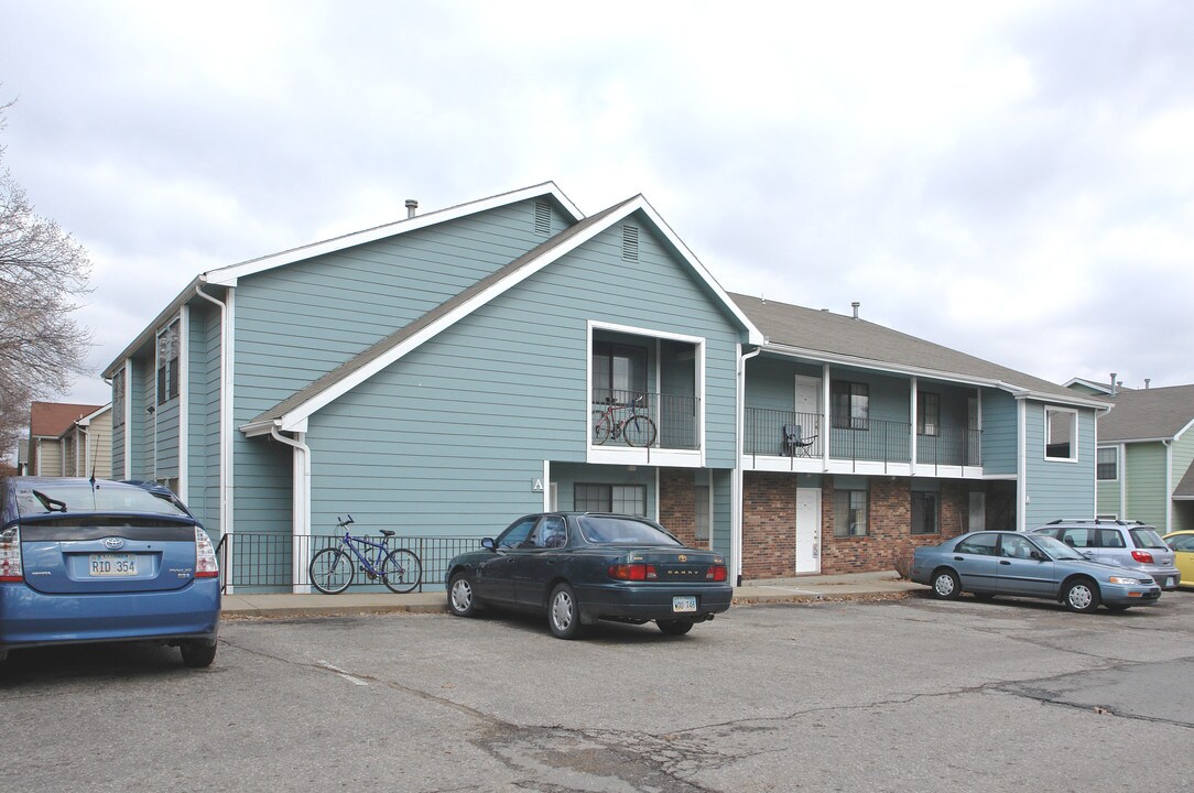 Red Oak Apartments in Lawrence, KS - Foto de edificio