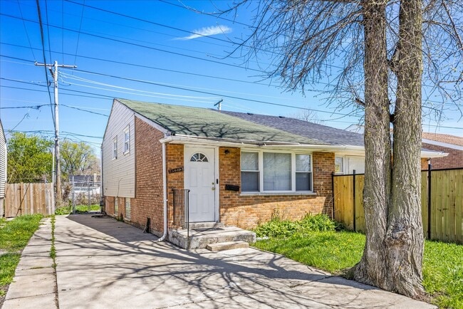 property at 13313 S Eberhart Ave
