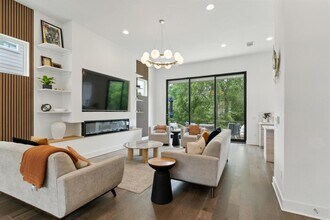5400 Agatha Cir in Austin, TX - Building Photo - Building Photo