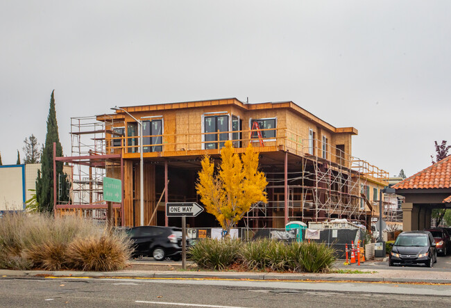 3877 S El Camino Real in Palo Alto, CA - Building Photo - Building Photo