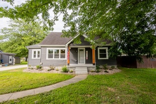 120 College Street Rd in Elizabethtown, KY - Building Photo