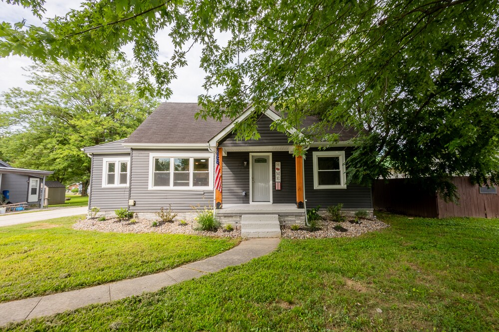 120 College Street Rd in Elizabethtown, KY - Building Photo