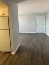 14120 Palm St-Unit -203 in Madeira Beach, FL - Building Photo - Building Photo