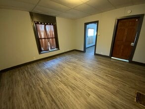 12 S Beard St in Danville, IL - Building Photo - Building Photo