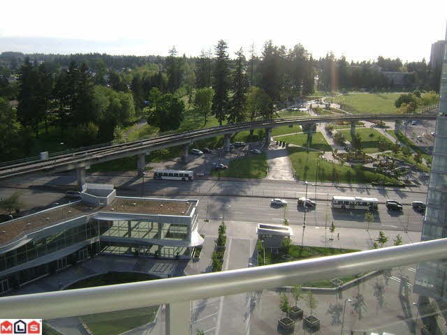 9981-9981 Whalley Blvd in Surrey, BC - Building Photo
