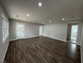 37 Quaid St in Sayreville, NJ - Building Photo - Building Photo