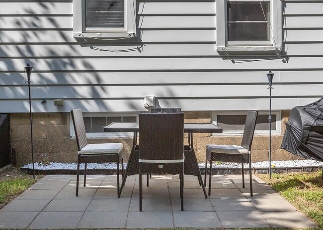 52 Dickey St in Manchester, NH - Building Photo - Building Photo