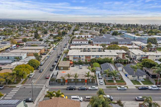 1249 Division St in Oceanside, CA - Building Photo - Building Photo