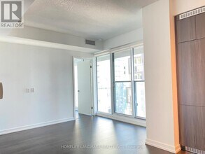 125-4125 Blue Jays Way in Toronto, ON - Building Photo - Building Photo