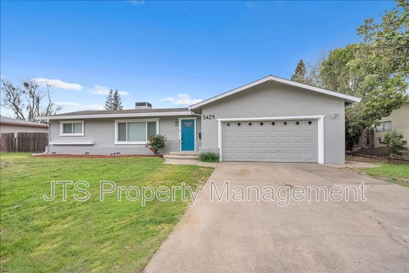 5429 Greenbrier Way in Fair Oaks, CA - Building Photo