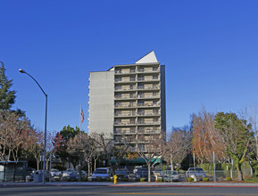 Wesley Manor in Campbell, CA - Building Photo - Building Photo