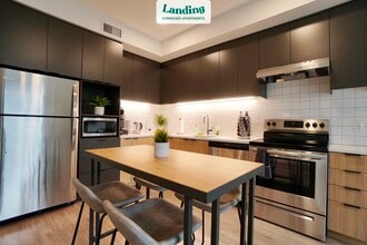 1378 NW 18th Ave-Unit -715.1332138 in Portland, OR - Building Photo - Building Photo