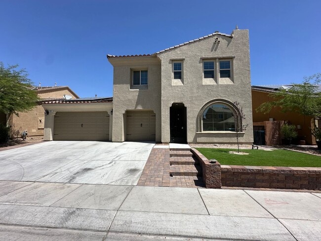property at 816 Bluebird Hill Ave