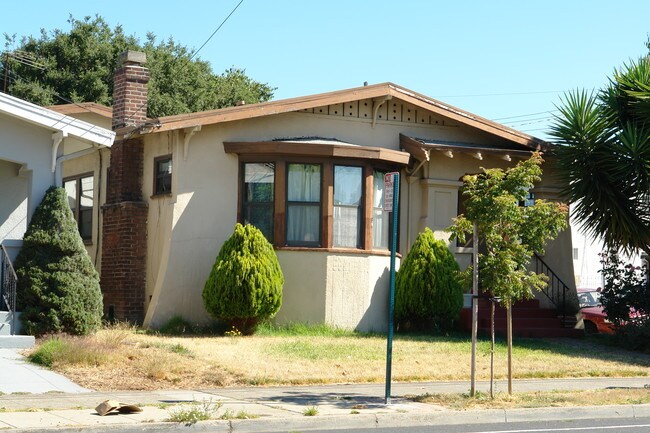 1052 43rd St in Emeryville, CA - Foto de edificio - Building Photo