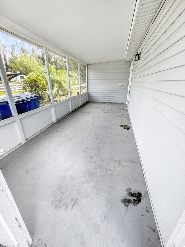 15206 Stringfellow Rd in Bokeelia, FL - Building Photo - Building Photo