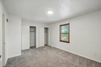 263 N Ashbrook Cir, Unit 263 N Ashbrook Unit A in Lakeside Park, KY - Building Photo - Building Photo