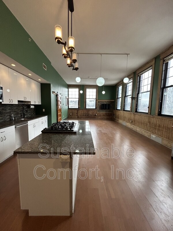 28 Adams St in Worcester, MA - Building Photo - Building Photo