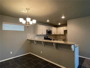 913 St Cecil in Moore, OK - Foto de edificio - Building Photo