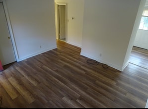 3 Neillian St, Unit #2 in Bedford, MA - Foto de edificio - Building Photo