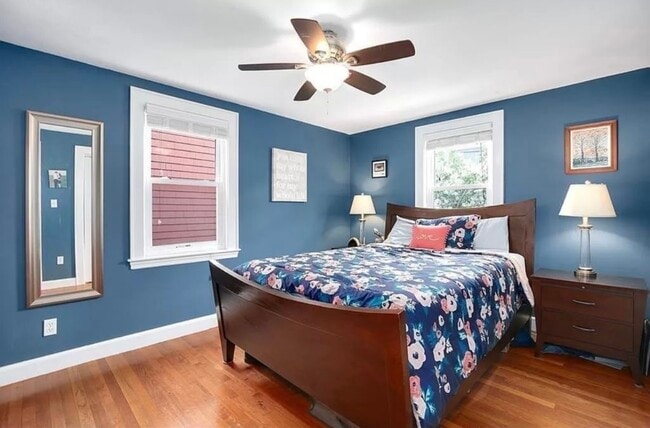 16 Cypress St, Unit Unit # 1 in Somerville, MA - Building Photo - Building Photo