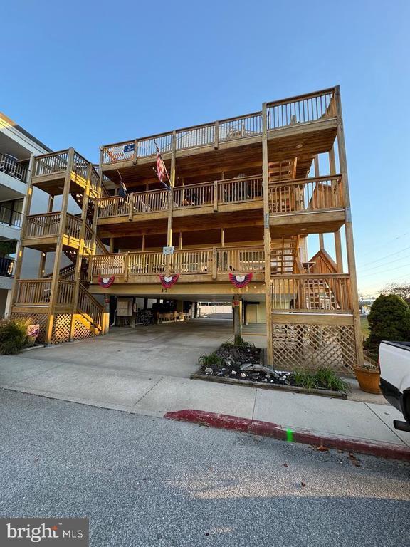 property at 17 143rd St
