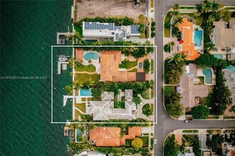 617-625 E Dilido Dr in Miami Beach, FL - Building Photo - Building Photo