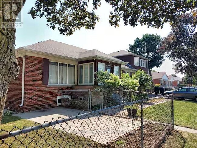 property at 2 Waringstown Dr