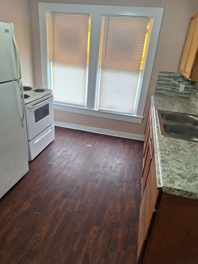 property at 1942 State St