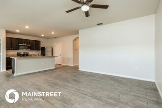 703 Kindred Ln in Auburndale, FL - Foto de edificio - Building Photo