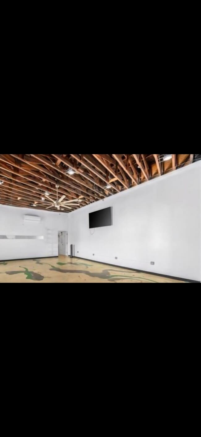 1203 E Cesar E Chavez Ave